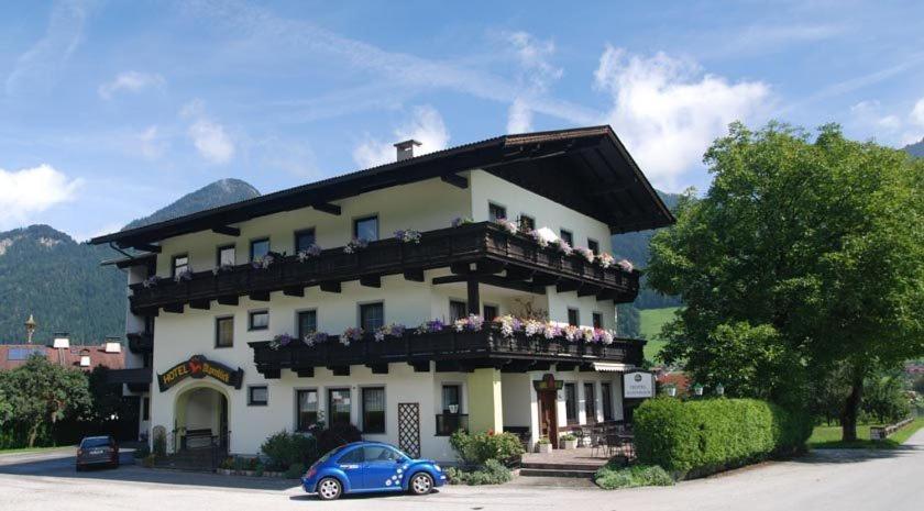 Hotel Alpenblick シュリッタース エクステリア 写真