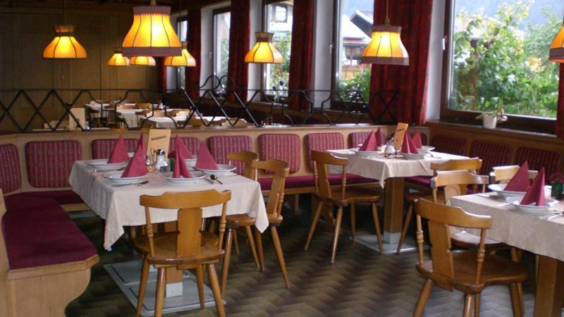 Hotel Alpenblick シュリッタース エクステリア 写真