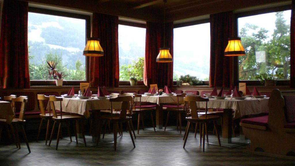 Hotel Alpenblick シュリッタース エクステリア 写真